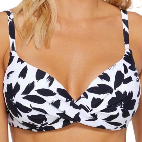 Island Escape GeminiPrinted Twist-Detail
Bikini Top, Women's Swimsuit swimwear - Picture 5 of 7